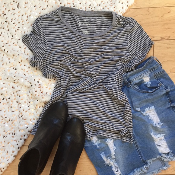 American Eagle Outfitters Tops - ☀️3 for $25  Soft Striped Tee